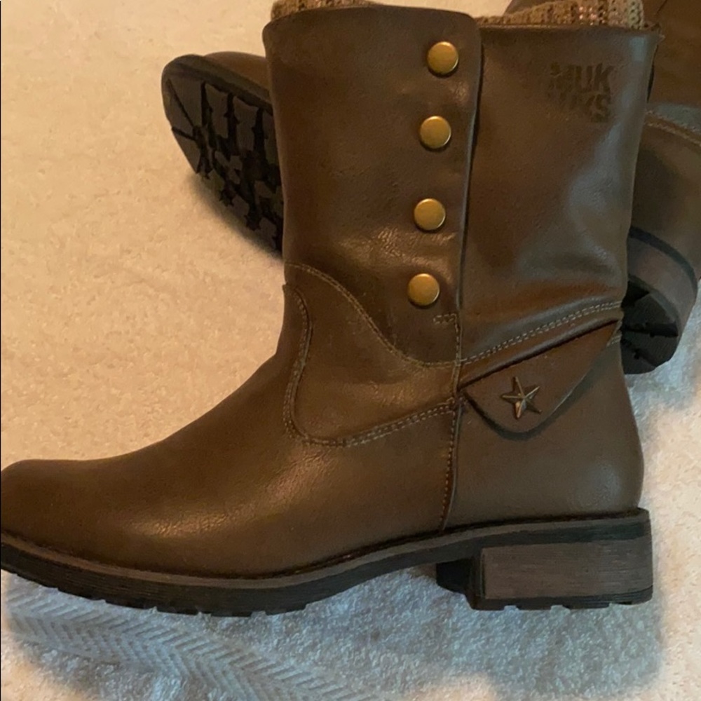 Muk luks boots